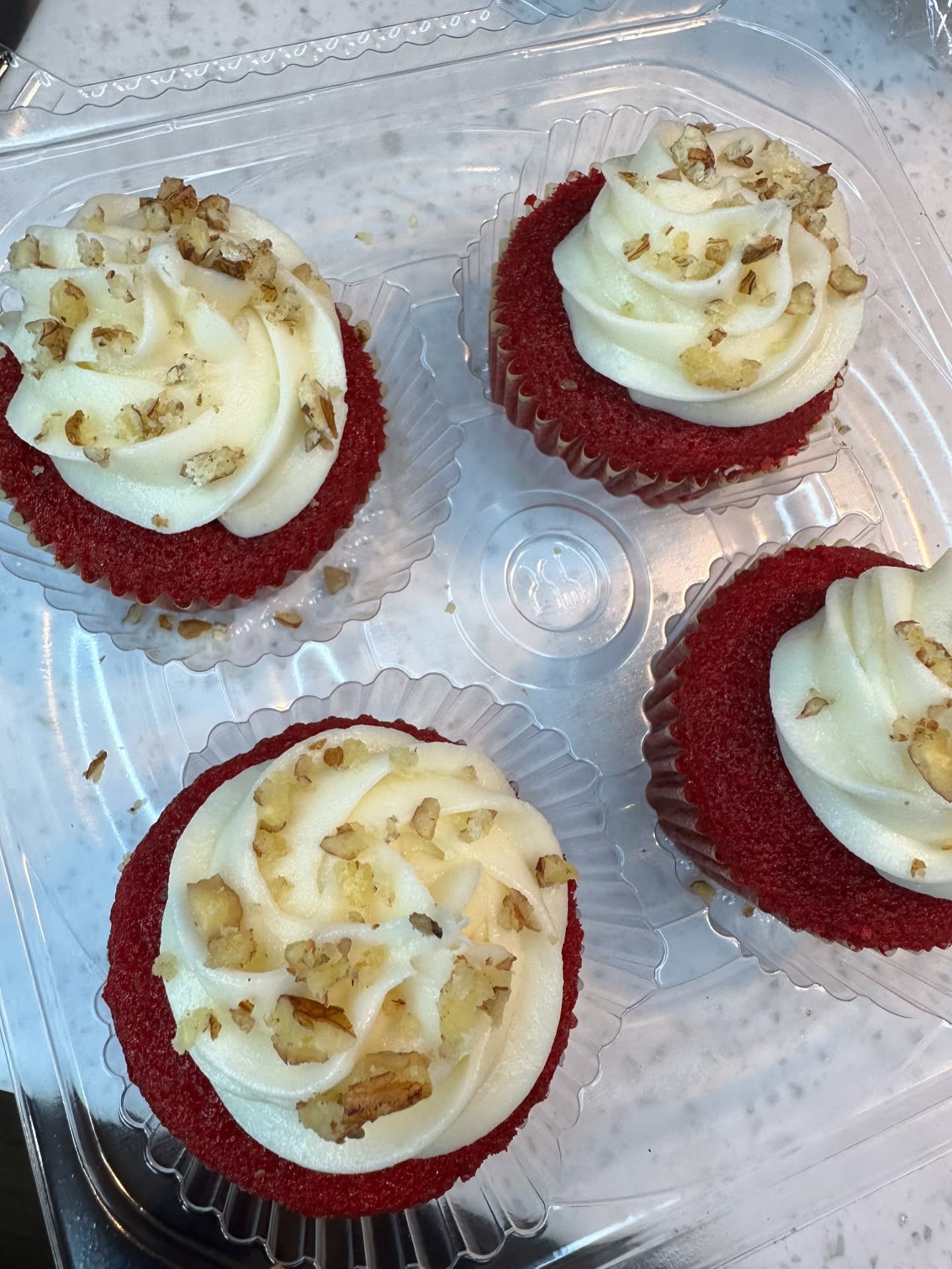 Red Velvet Cupcakes (4 ct)