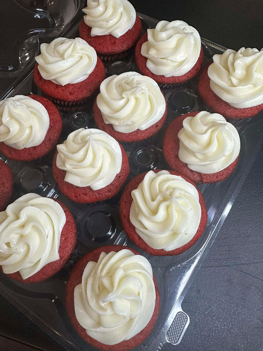 Red Velvet Cupcakes (4 ct)